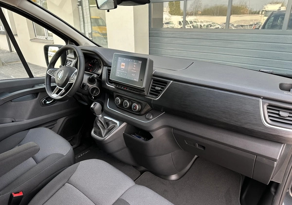 Renault Trafic cena 199900 przebieg: 10, rok produkcji 2023 z Radom małe 379